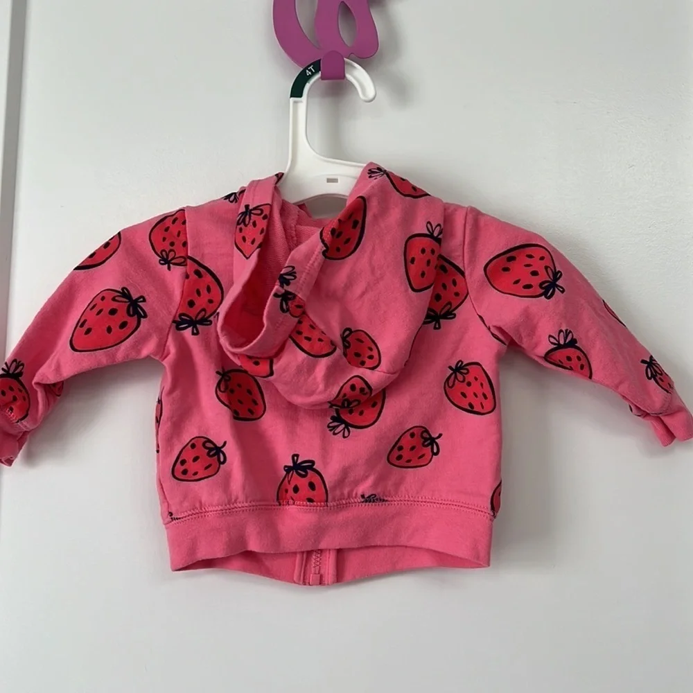 CARTER’S PINK STRAWBERRY SWEATSHIRT size 6 months